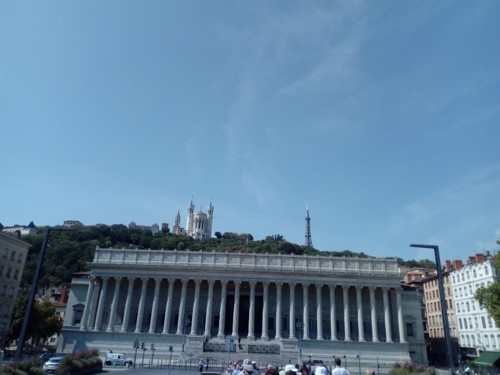 lyon1.jpg