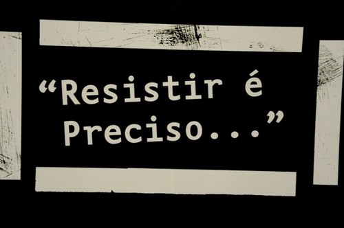 Resistir_e_preciso_cartaz-e1458887177218.jpg