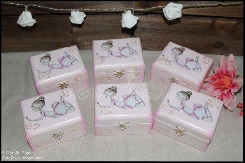 Caixa grande batizado e lembranças Bailarinda adm