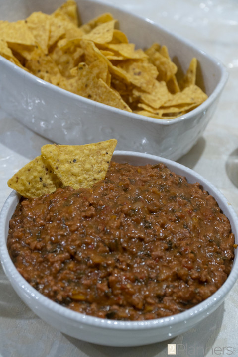 Easy Beef Nachos Recipe - The2Planners