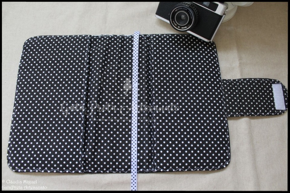 Capa de livros Wild Black Flowers2.JPG