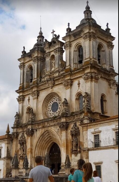 Não me canso disto mosteiro.jpg