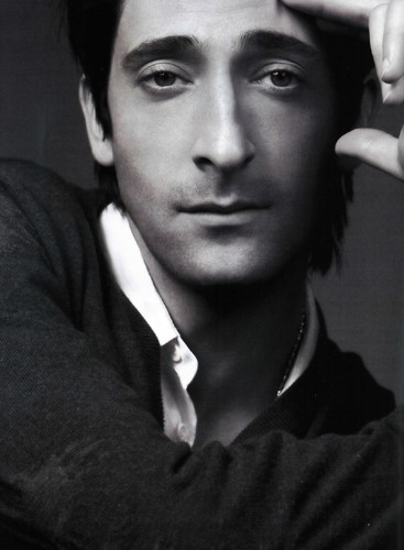 Adrien-Brody-1700x2440-573kb-media-1367-media-1621