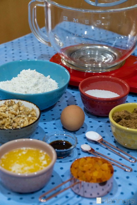 Nuts and Apricot Cookies - The2Planners