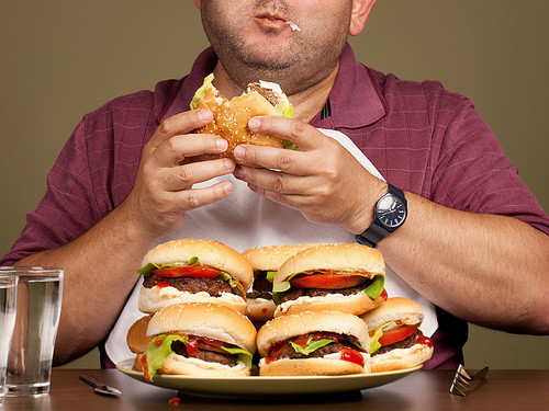 is_150429_binge_overeating_800x600.jpg