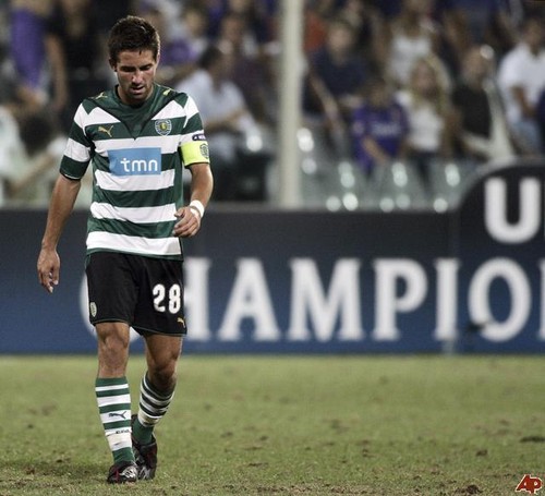 joao-moutinho-2009-8-26-17-12-7[1].jpg