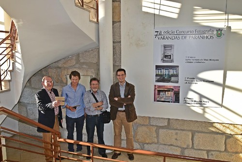 O pódium e o Presidente da Junta. O pódium e o Presidente da Junta.