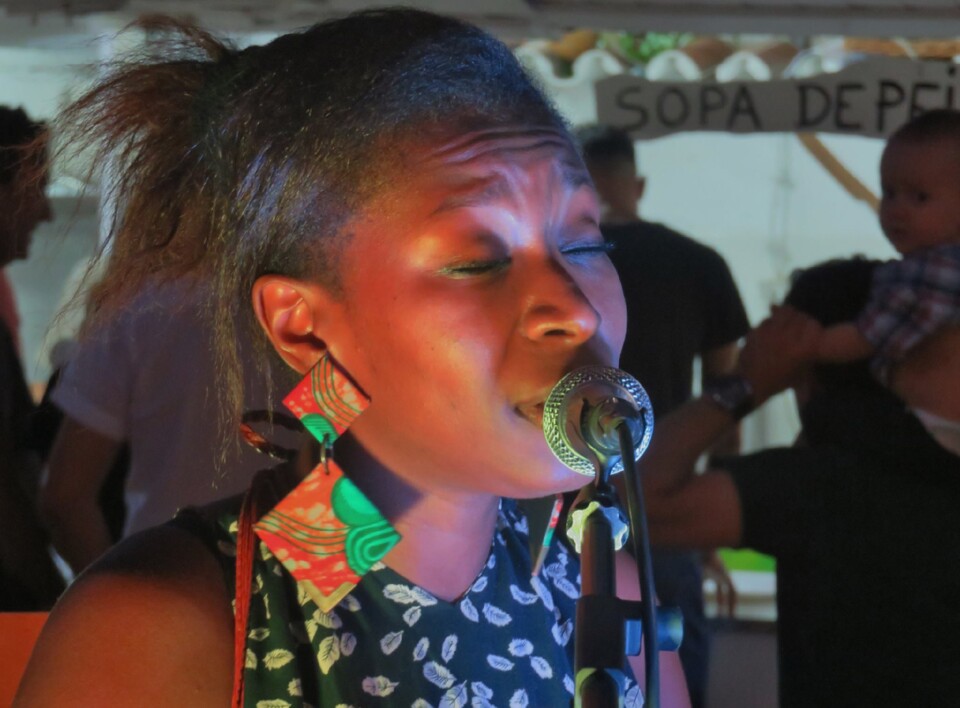 Rutteh Lopes - Chocolate com Pimenta - 11 de fever