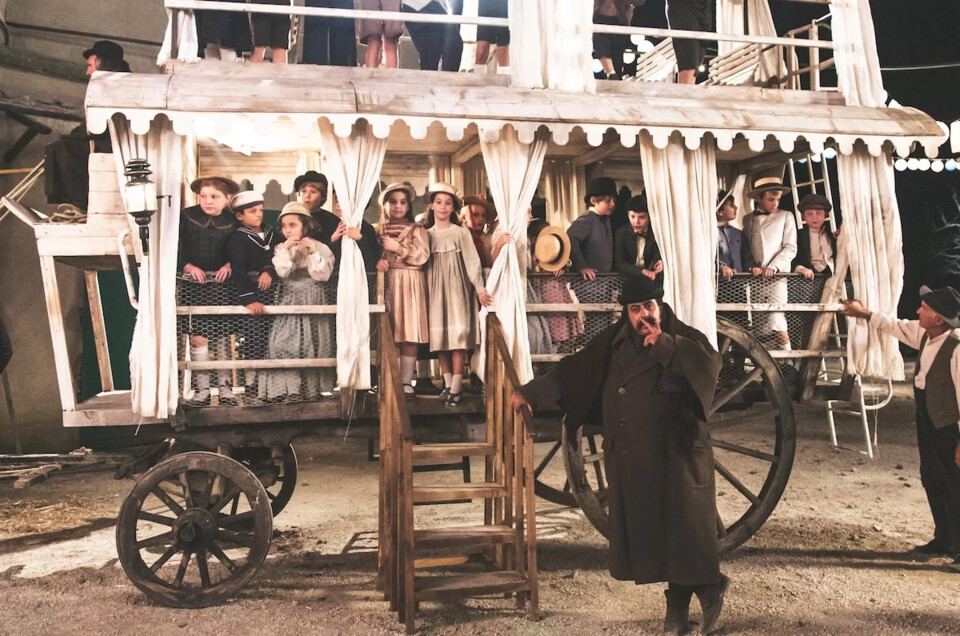 MV5BNjAzZDQ4ZjctNmU4Ni00YzQzLWExNWQtNzQ3OTEyZjZhNT