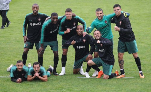 8b020fe94cfc71f42fcd927fd752eedc.jpg 8b020fe94cfc71f42fcd927fd752eedc.jpg