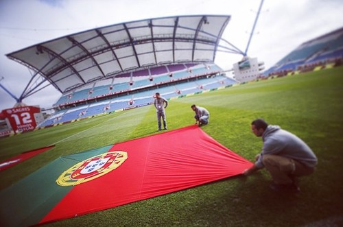 bandeira no estádio do algarve.jpg