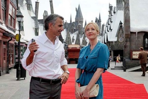 JKRowling-2010a.jpg JKRowling-2010a.jpg