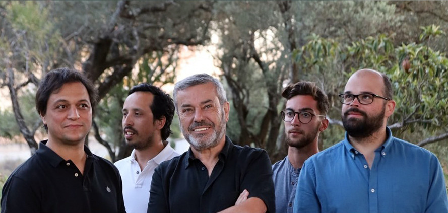 Grafonola Voadora.jpg