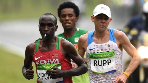 Lilesa com Kipchoge e Rupp Lilesa com Kipchoge e Rupp