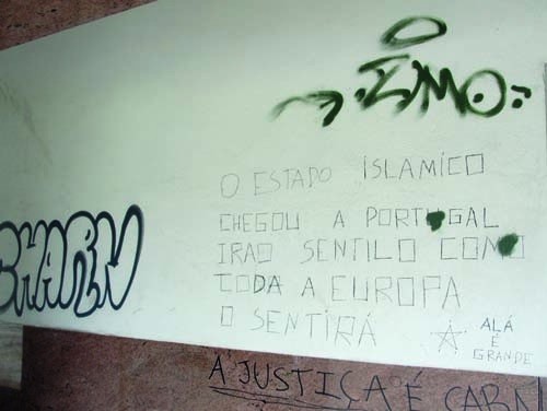 TJ-SaoJoaoMadeira-GrafitisParede.jpg