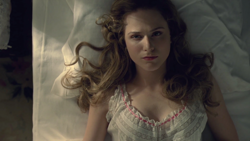 dolores waking up westworld episode three.png