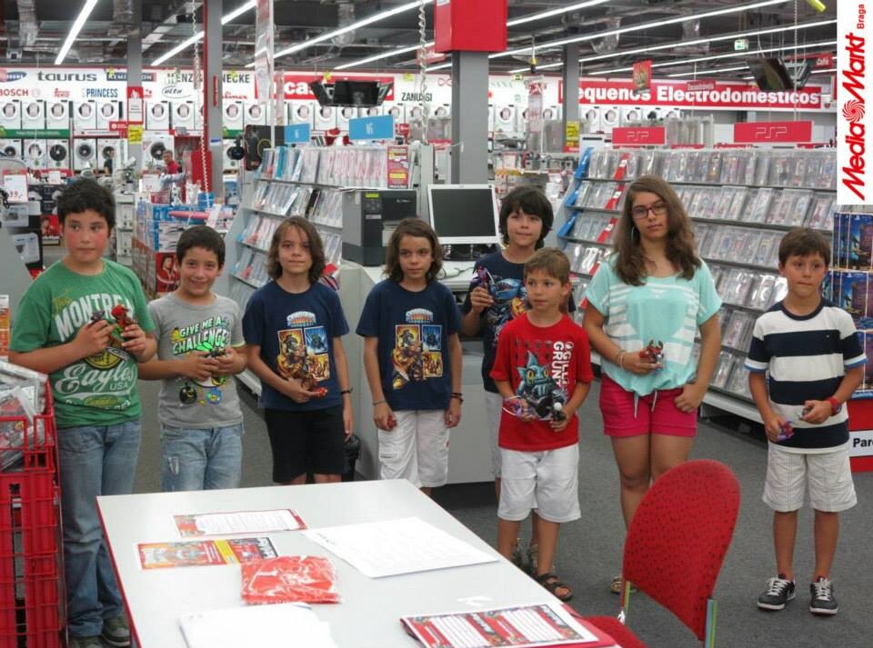 Não me canso disto gemeos.jpg