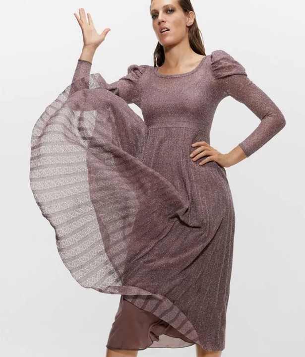 zara 1.jpg zara 1.jpg