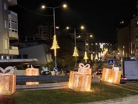 28b_Inauguração_Iluminações_de_Natal_OAz (88).