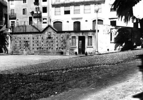 Fonte do Largo da Feira.jpg