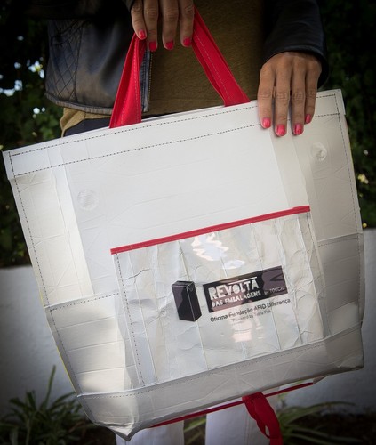 TETRA PAK_AFID_TOUCH_Revolta das Embalagens_328_lr