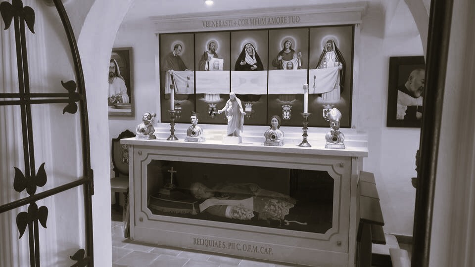 simulacro do padro pio na regalis lipsanotheca.jpg