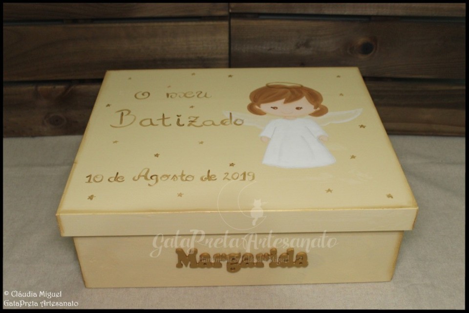 Caixa de batizado Anjinha Dourada1.JPG