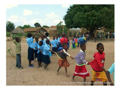 apadrinha uma criança em risco em Moçambique