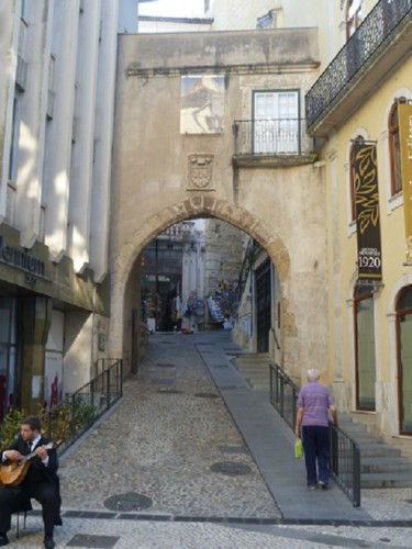 arco-torre-almedina.jpg