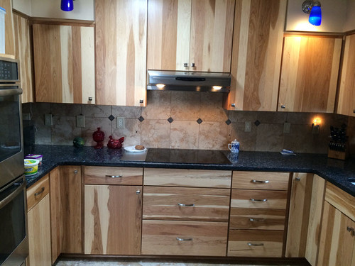 cozinha em granito e mármore preto.jpg