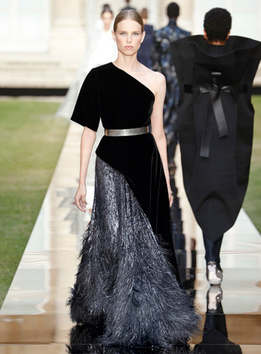 givenchy.jpg givenchy.jpg