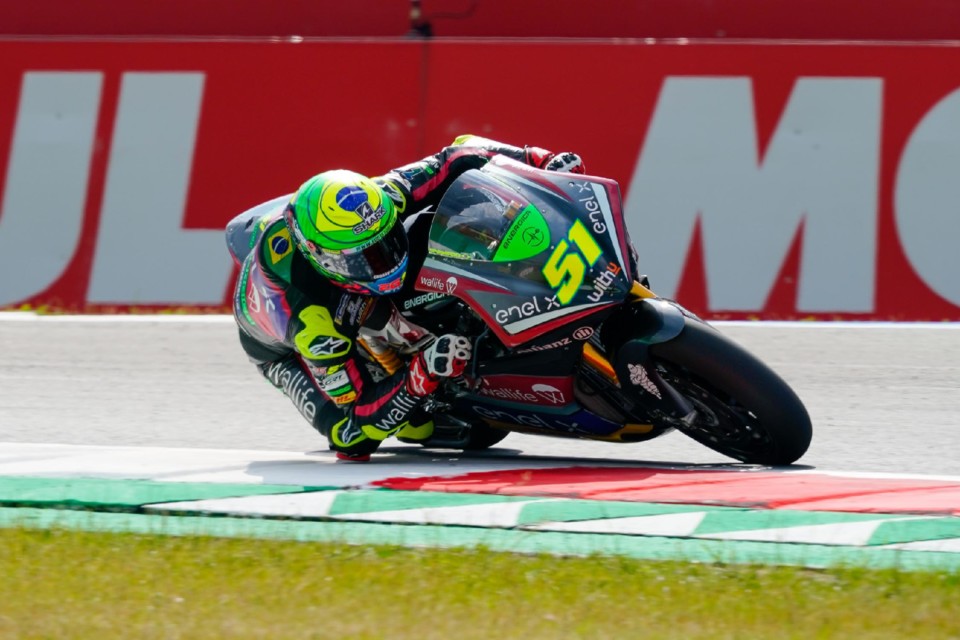 Aegerter supera Casadei e vence corrida 2 da MotoE na França