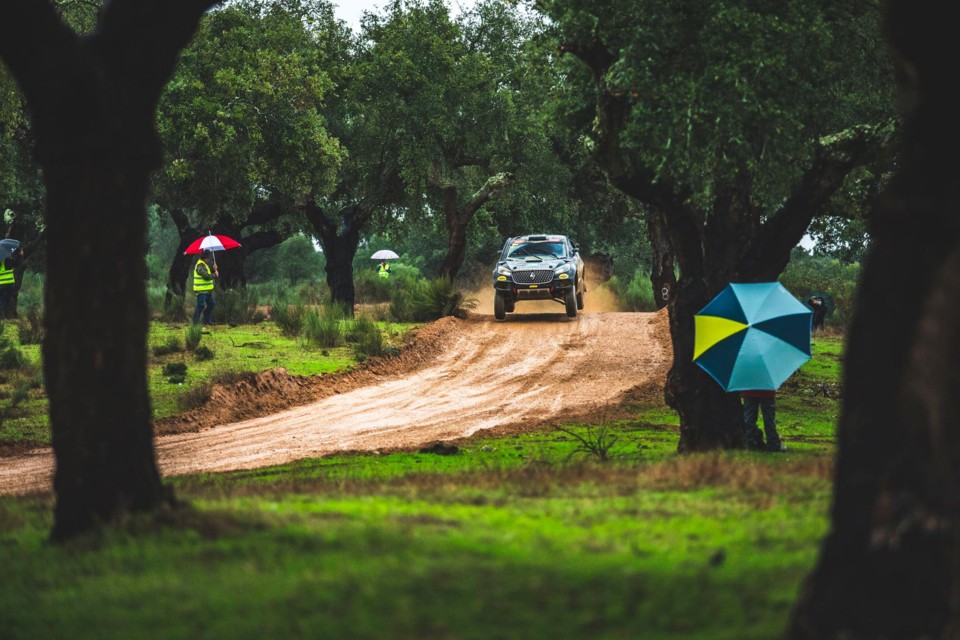 Borgward BX7 DKR da Borgward Rally Team (1).jpg Borgward BX7 DKR da Borgward Rally Team (1).jpg