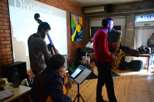 Da-lhe Jazz leva concertos comentados as escolas s