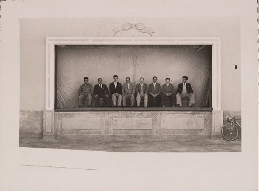 Retrato de membros da direção da SFOA, no palco 