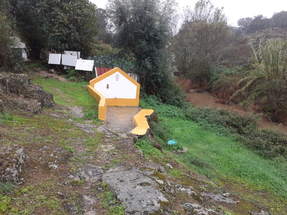 A Fonte e a Ribeira. Foto Original. 2021.10.31.jpg