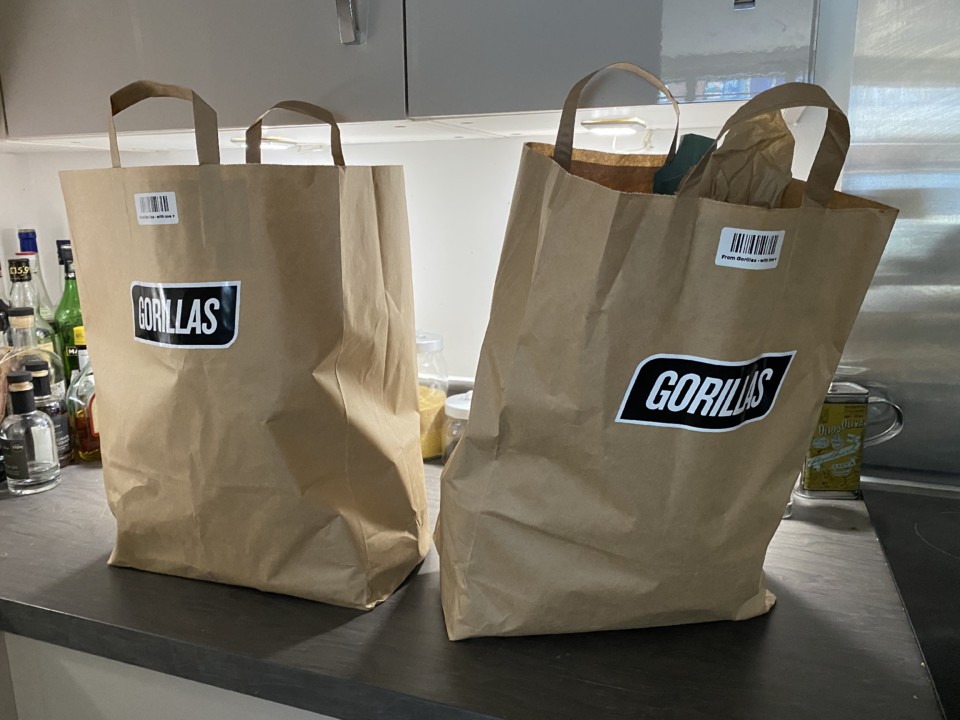 gorillas.jpg gorillas.jpg