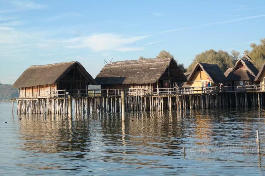 stilt-houses-228373_Easy-Resize.com_-900x600.jpg.o