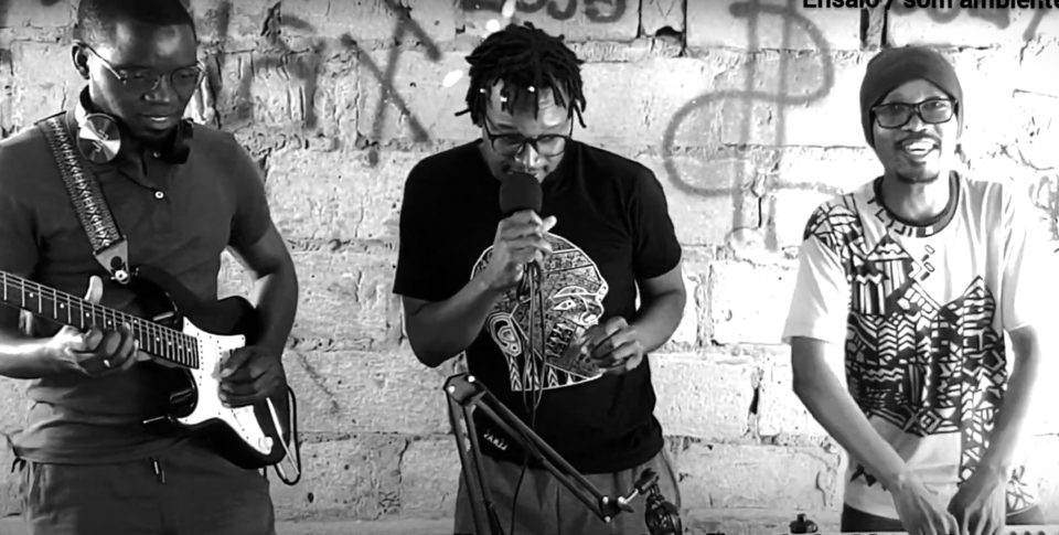 rock vdm fu - ensaio.png