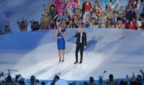 olympic-NellyFurtado-BryanAdams.jpg