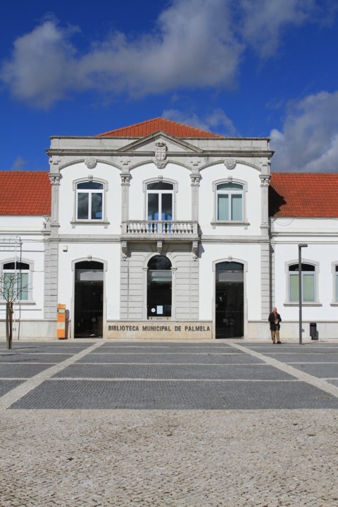 Biblioteca Municipal de Palmela.jpg