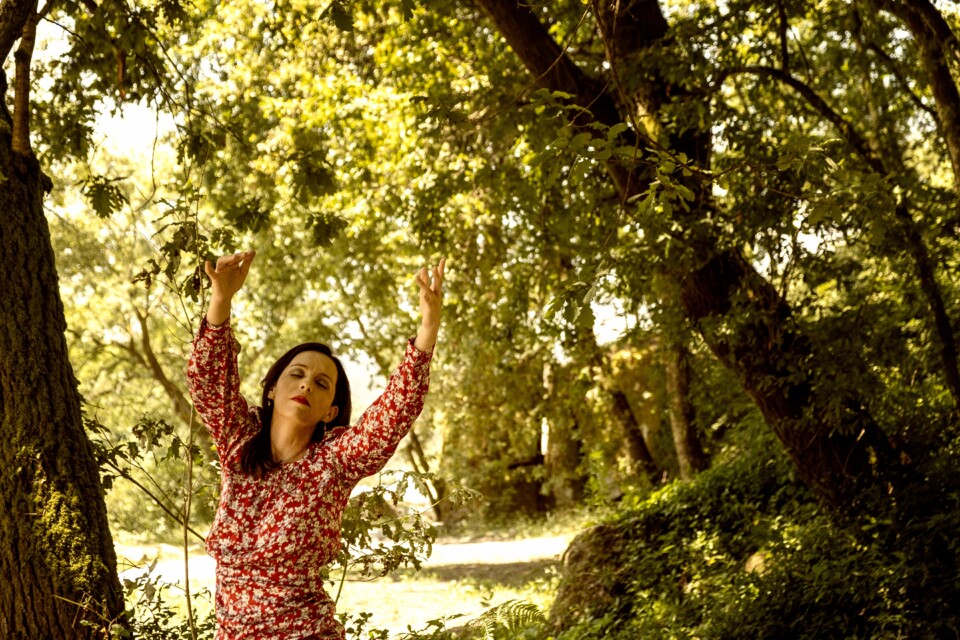 Braços ao alto (1).jpeg