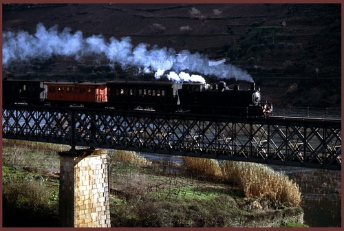 minolta linha do corgo 1978. in linhaferroviariadocorgo.wordpress.com.jpg