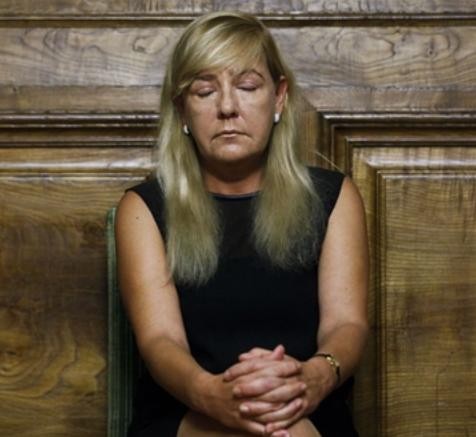 MinistraJustiçaPaulaTeixeiraCruz-OlhosFechados.jp