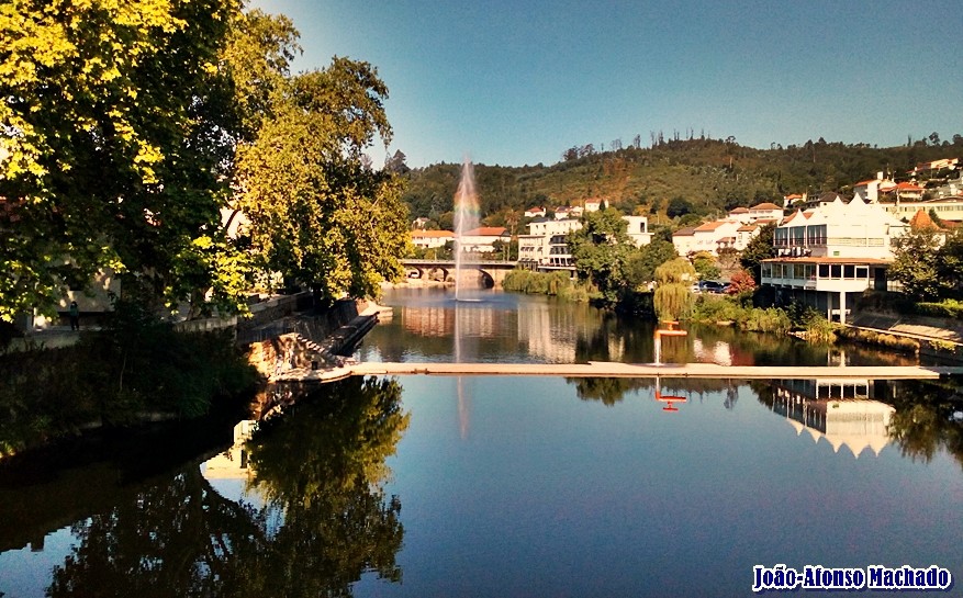 VOUGA - REPUXO E TORNEIRA.jpg