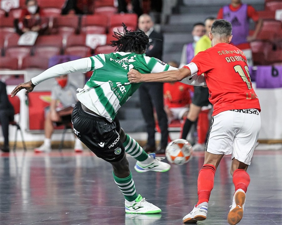 Zicky Té nomeado para melhor jovem jogador do Mundo - Futsal