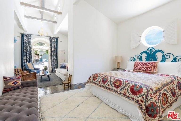 Katy-Perry-LA-Bedroom-Primeira Casa da Rua.jpg Katy-Perry-LA-Bedroom-Primeira Casa da Rua.jpg