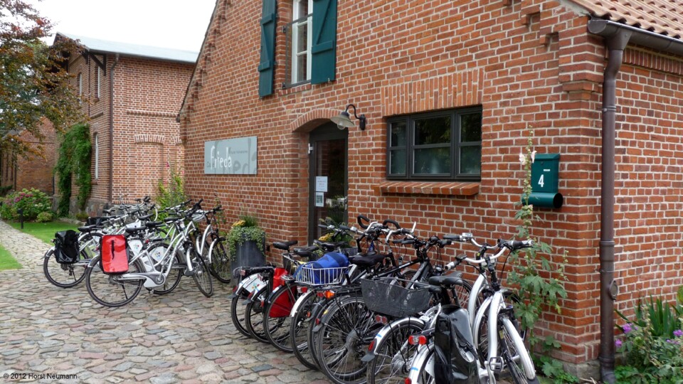 2012-08-31  Oertzenhof - Café Frieda 3.JPG