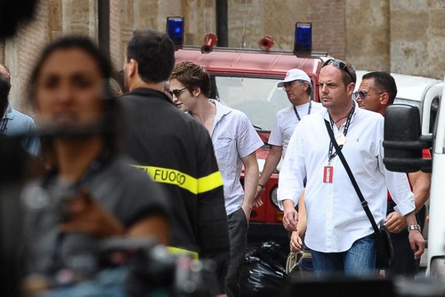 Robert-Pattinson-1-19b6566cd838c25da41c9d2b816008a