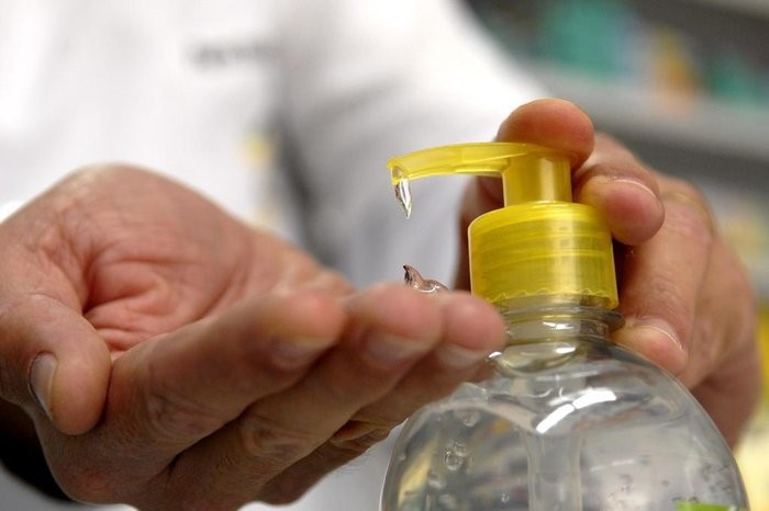 álcool gel.jpg álcool gel.jpg